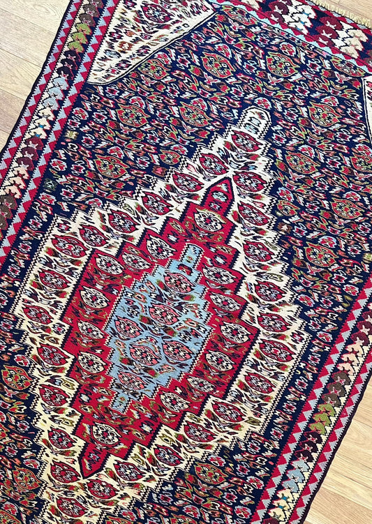 Vintage Senneh Kilim Rug - 1